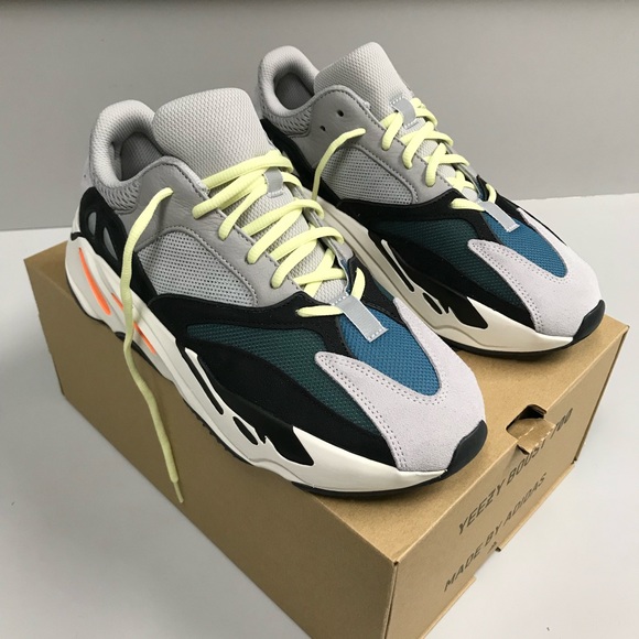 yeezy boost 700 size 5.5